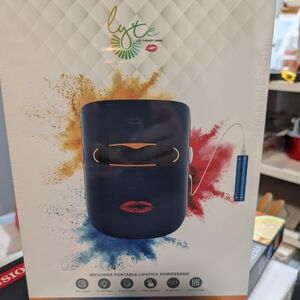 NEW Lyte LED Therapy Mask with Powerbank